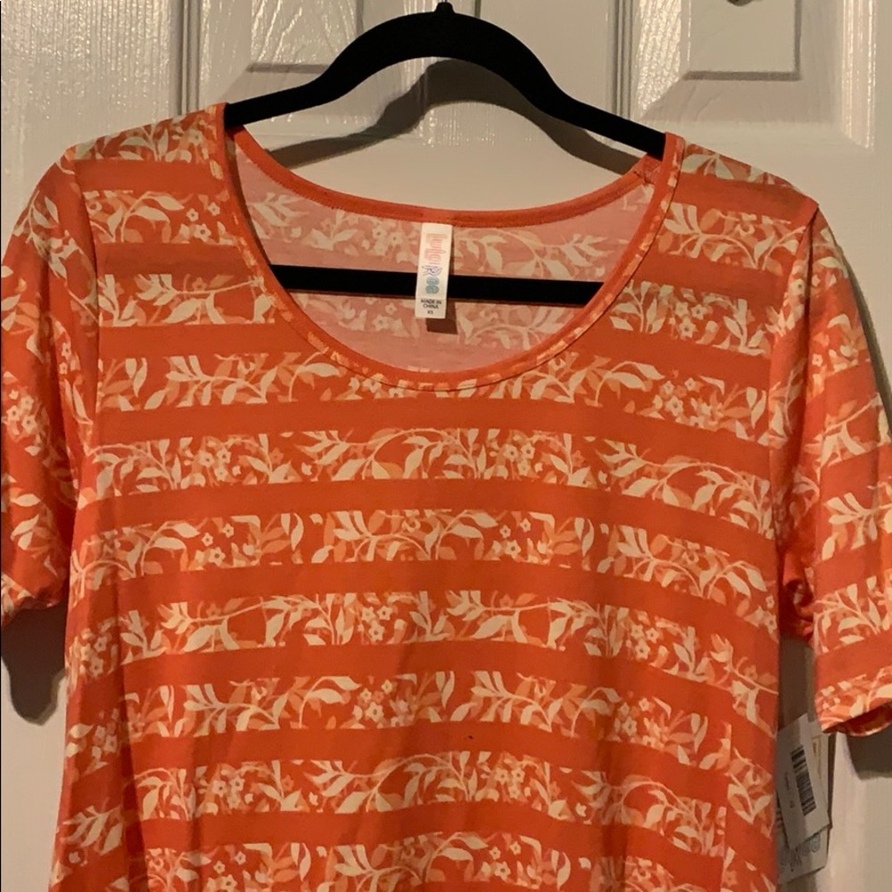 Lularoe BNWT XS Perfect T